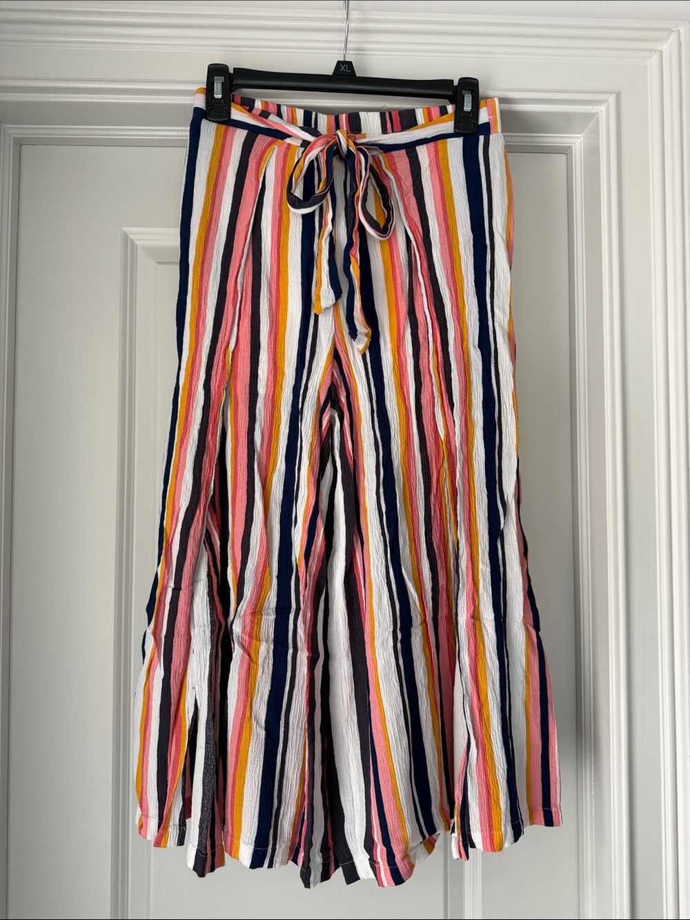 Xhilaration Pink Navy Yellow White Multicolor Striped Tie-Waist Capris